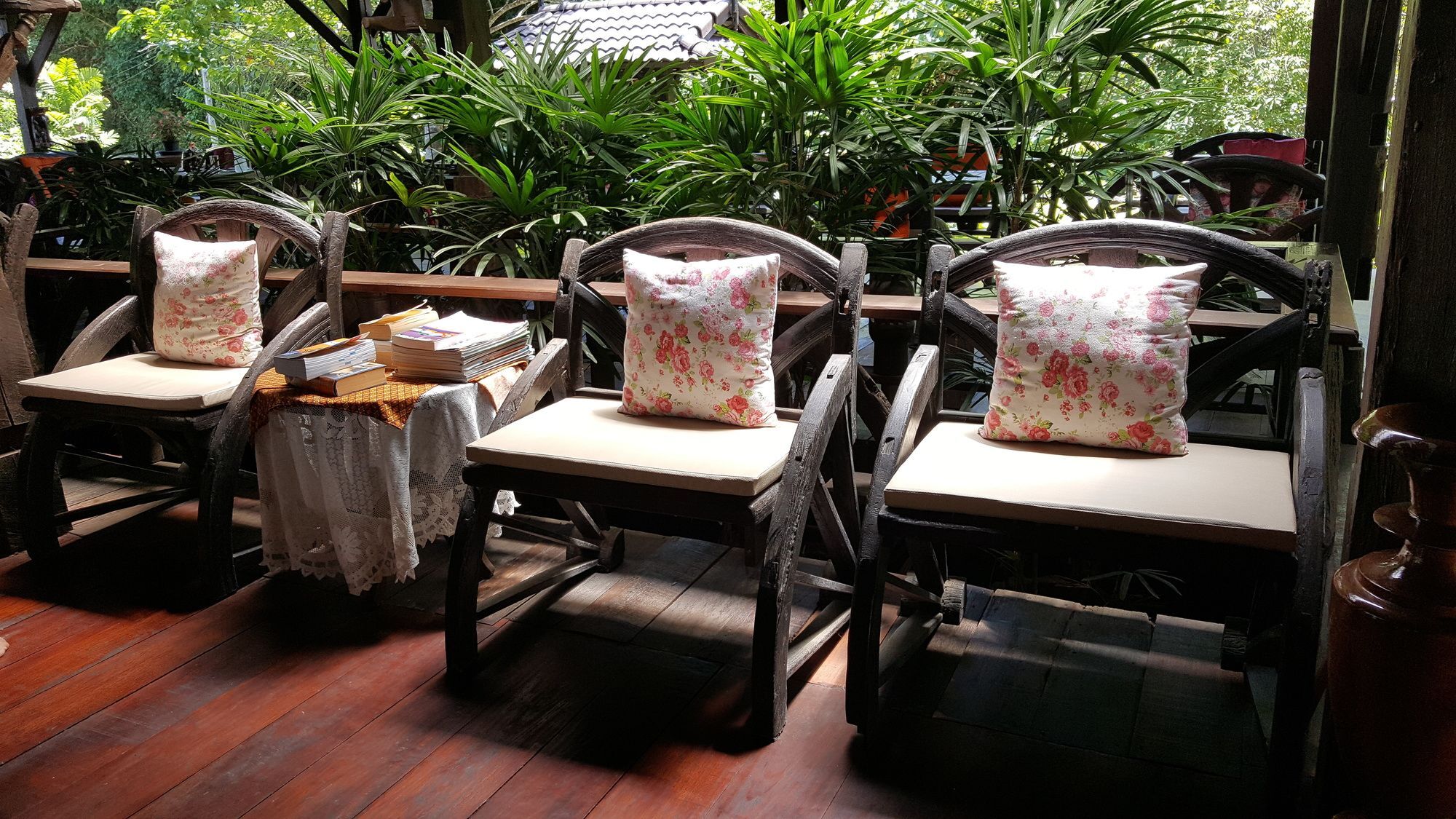 Montania Lifestyle Hotel Phanom Buitenkant foto