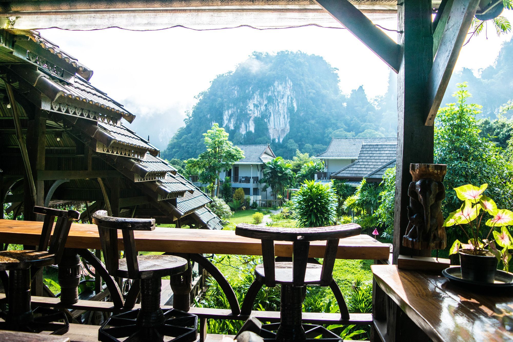Montania Lifestyle Hotel Phanom Buitenkant foto