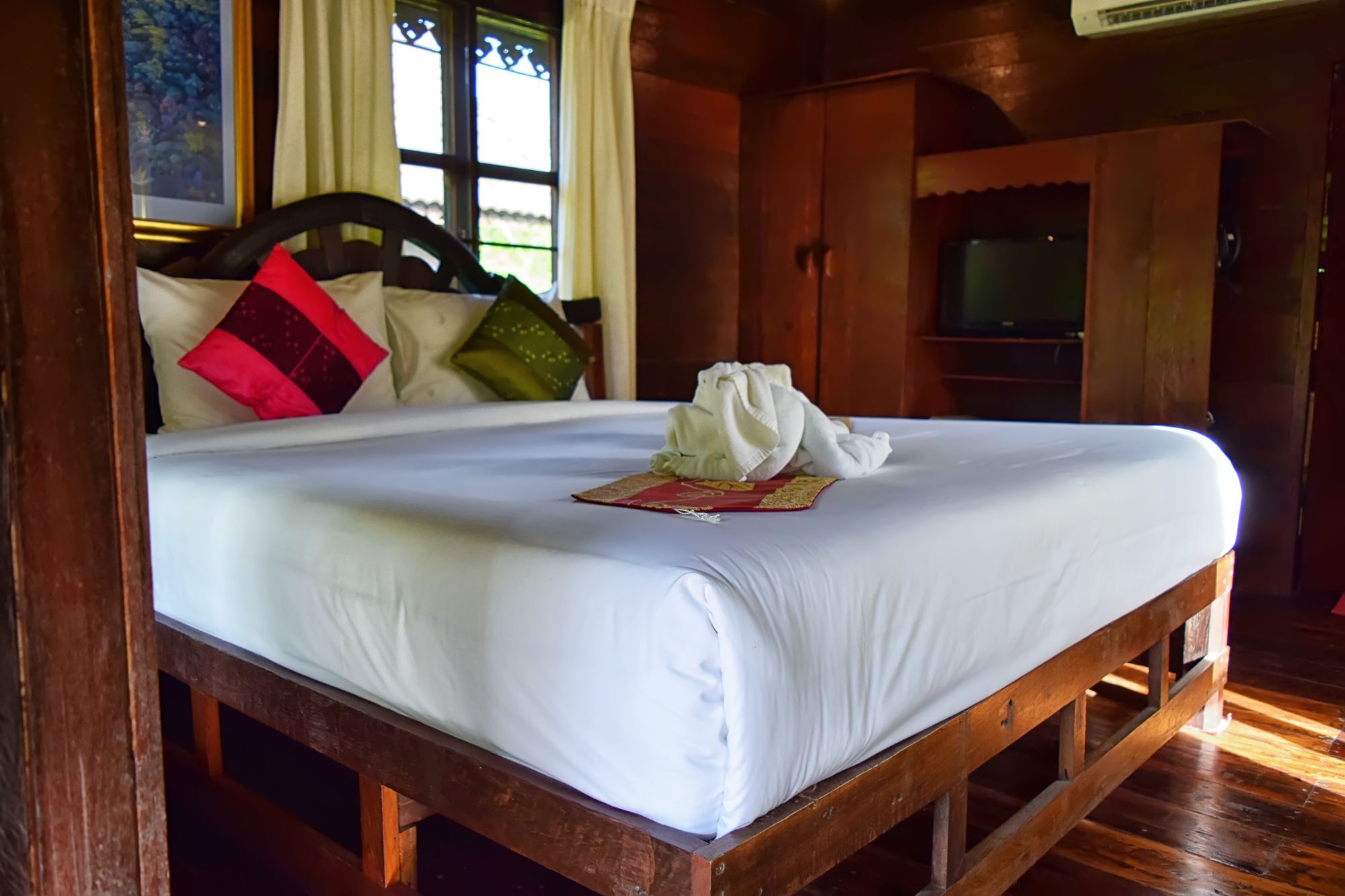 Montania Lifestyle Hotel Phanom Buitenkant foto