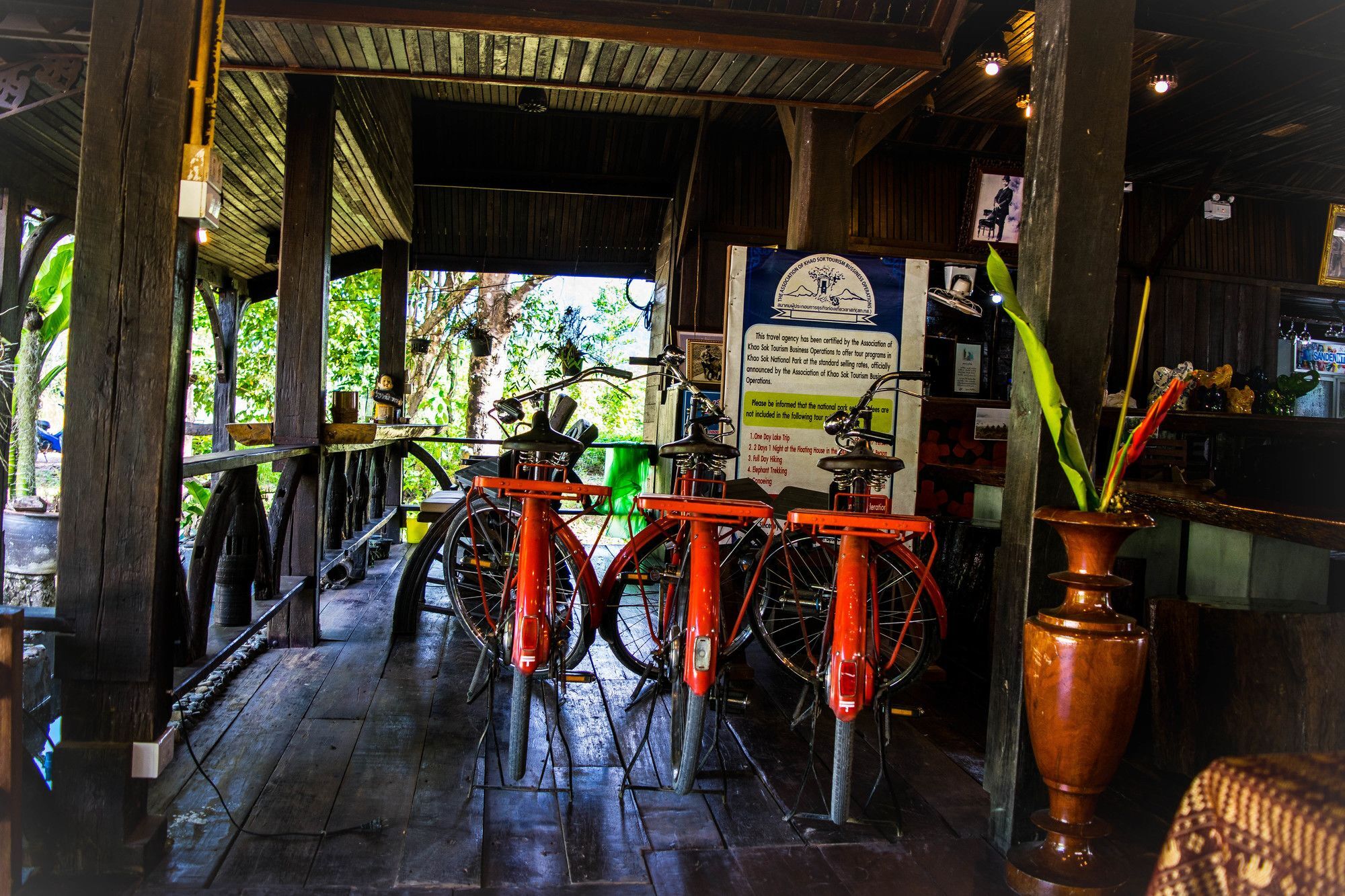 Montania Lifestyle Hotel Phanom Buitenkant foto