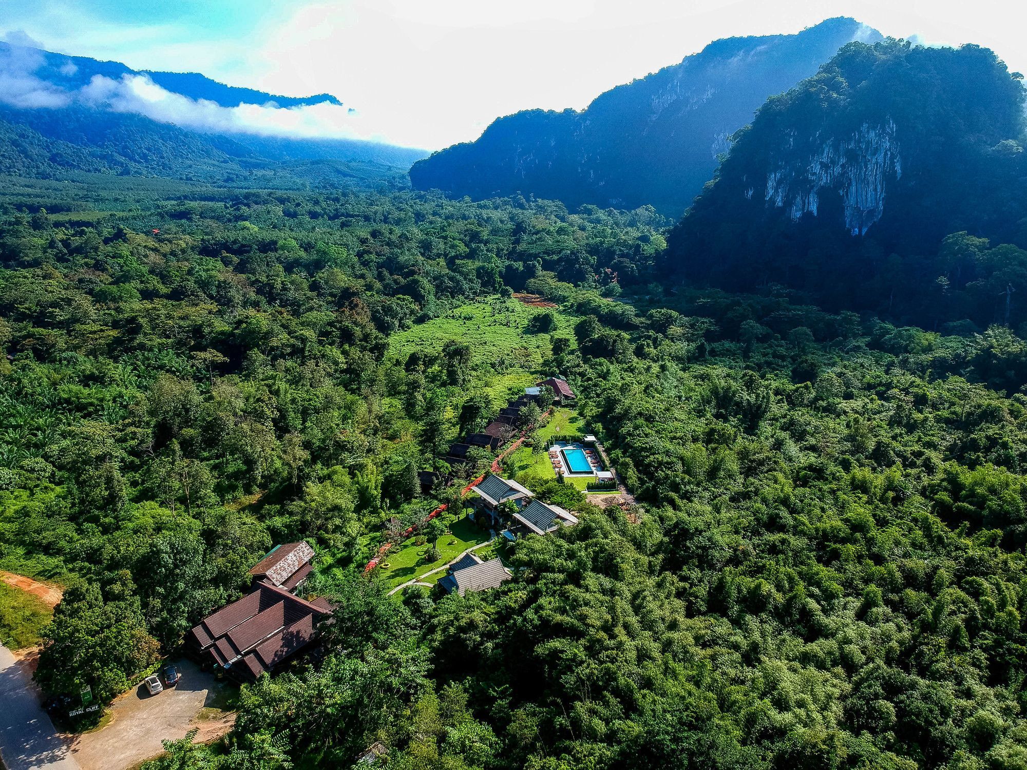 Montania Lifestyle Hotel Phanom Buitenkant foto