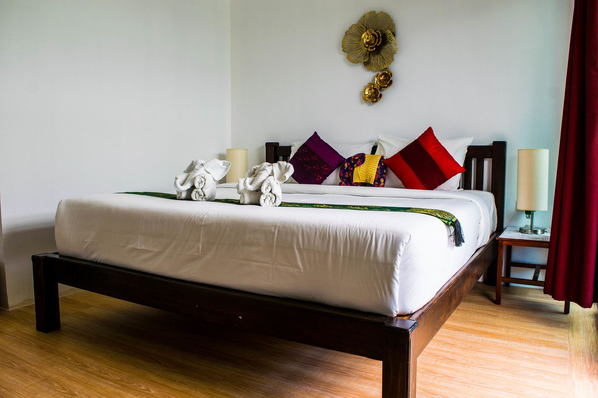 Montania Lifestyle Hotel Phanom Buitenkant foto